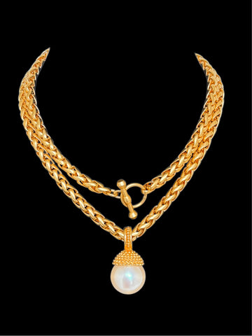 Vintage Pearl Pendant Necklace