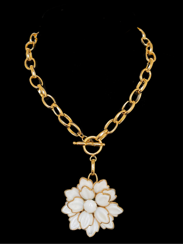 Vintage 1950 Milk Glass Brooch